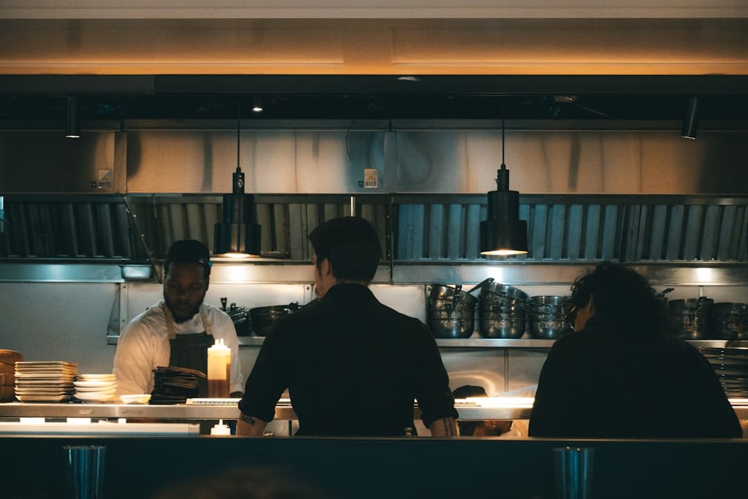 当机器人成为“店小二”